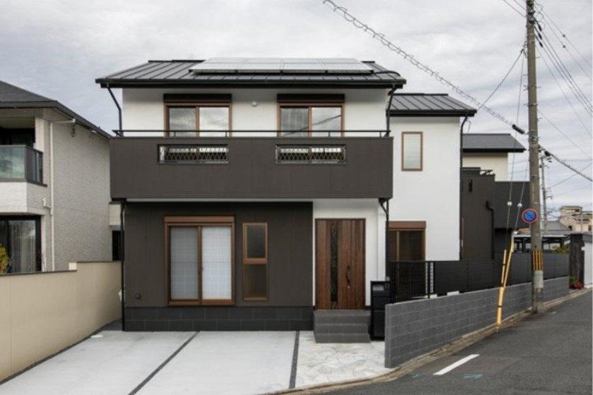 foreign family buys a house in Japan Foreign family buys a house in Japan